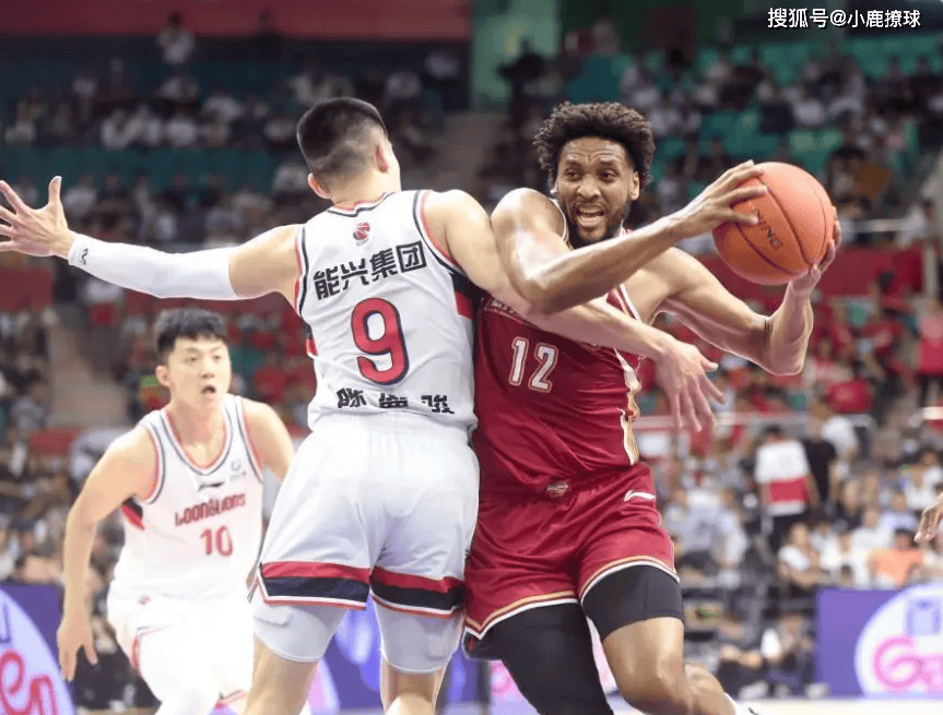 九游app-包含今晨NBA常规赛传出新动向，山东男篮回应争议，管理层表态：更衣室稳定，数据趋势出现新变化的词条-九游app