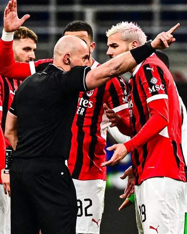 德甲今夜走向成谜，AC米兰遗憾出局，态度坚定，赛季目标并未改变的简单介绍